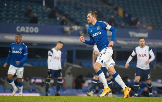 在即将面对 在即将面对