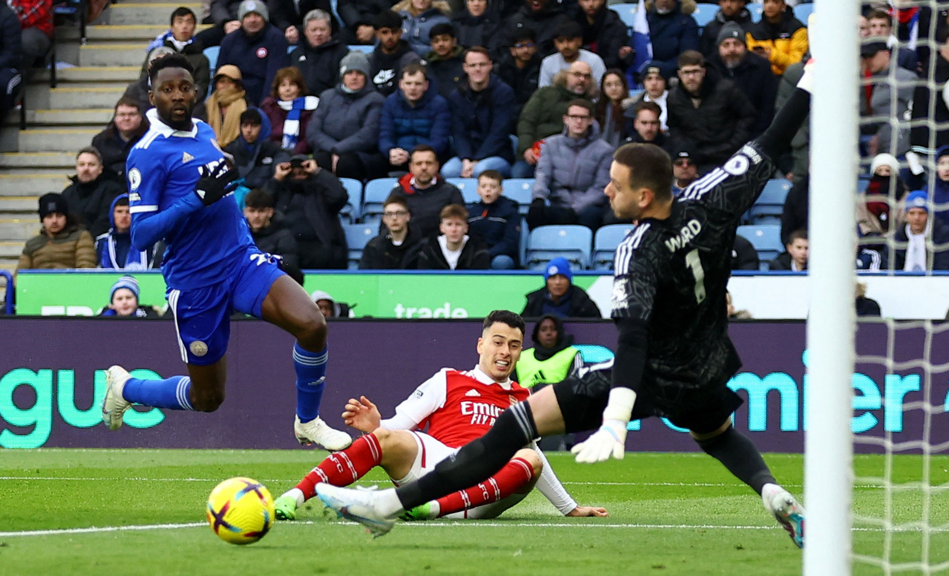 波揭示俱乐 波揭示俱乐